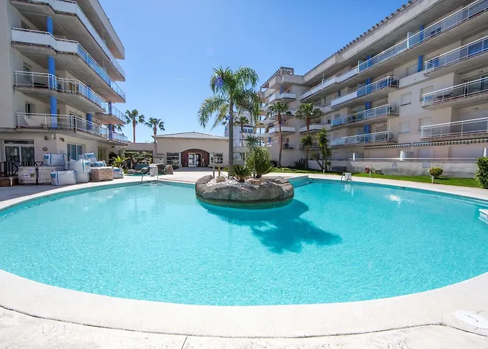 Port Canigo Apartments